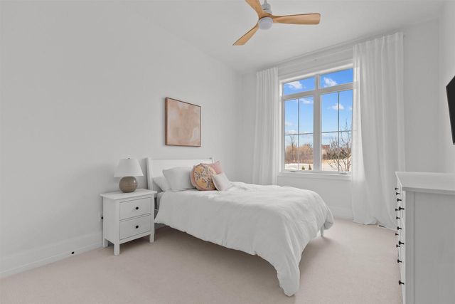 W5896 AUTUMN HILLS PARKWAY, Appleton, WI 54913