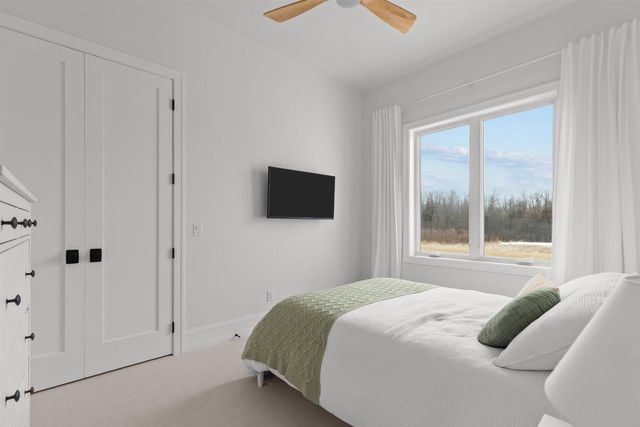 W5896 AUTUMN HILLS PARKWAY, Appleton, WI 54913