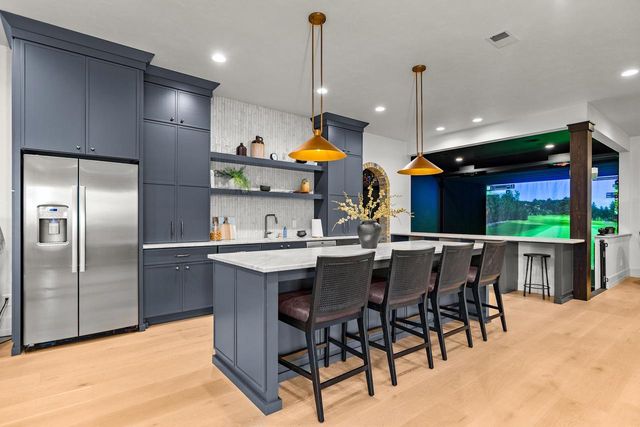 W5896 AUTUMN HILLS PARKWAY, Appleton, WI 54913