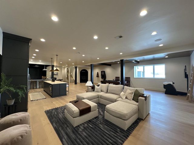 W5896 AUTUMN HILLS PARKWAY, Appleton, WI 54913