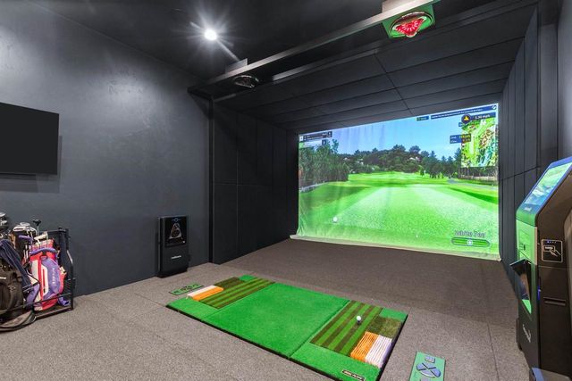 W5896 AUTUMN HILLS PARKWAY, Appleton, WI 54913