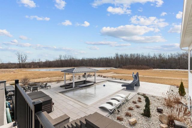 W5896 AUTUMN HILLS PARKWAY, Appleton, WI 54913