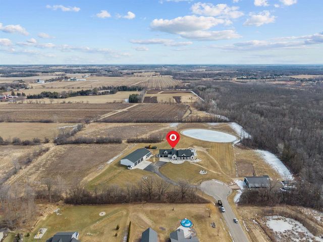 W5896 AUTUMN HILLS PARKWAY, Appleton, WI 54913