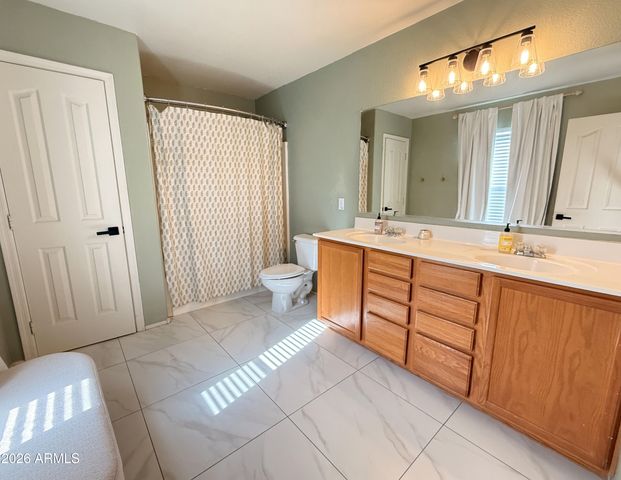 3033 E Santa Rosa Drive, Gilbert, AZ 85234