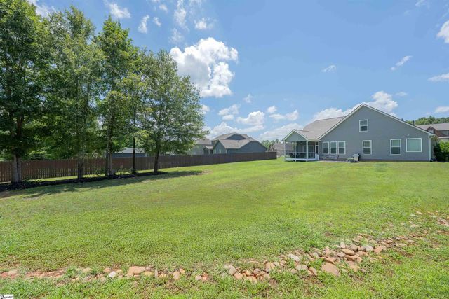 521 Turning Leaf Lane, Greer, SC 29651