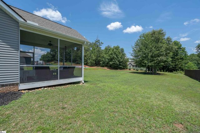 521 Turning Leaf Lane, Greer, SC 29651
