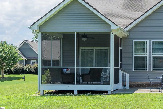 521 Turning Leaf Lane, Greer, SC 29651