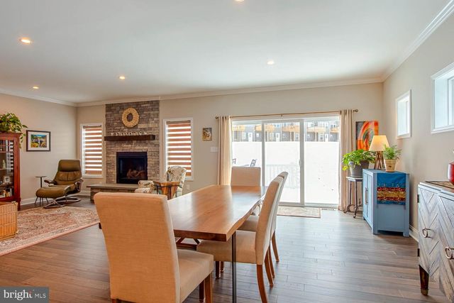 190 SUSSEX DR, State College, PA 16801