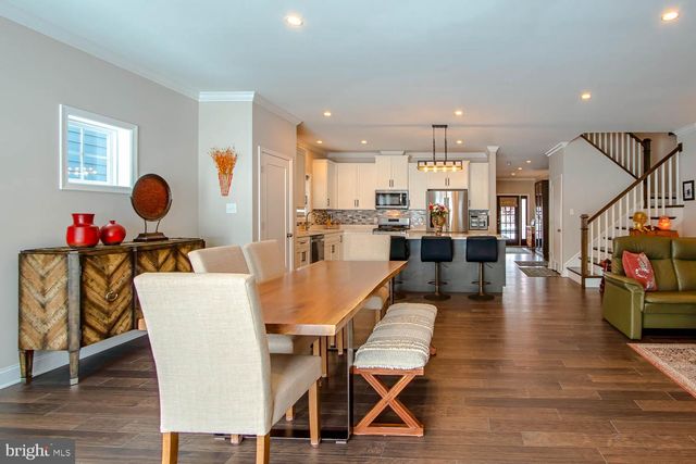 190 SUSSEX DR, State College, PA 16801