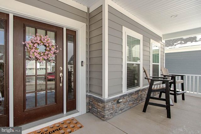 190 SUSSEX DR, State College, PA 16801