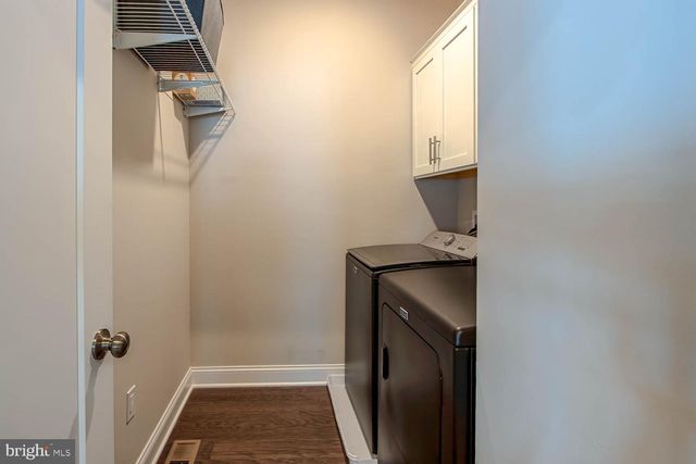 190 SUSSEX DR, State College, PA 16801