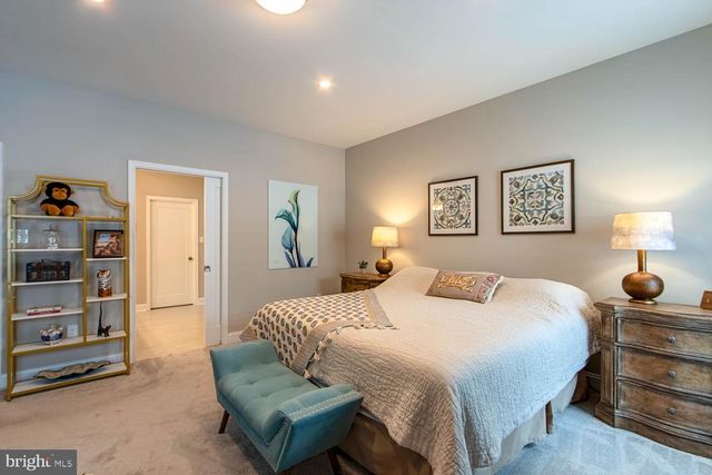 190 SUSSEX DR, State College, PA 16801