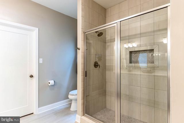 190 SUSSEX DR, State College, PA 16801