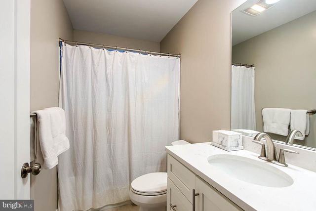 190 SUSSEX DR, State College, PA 16801