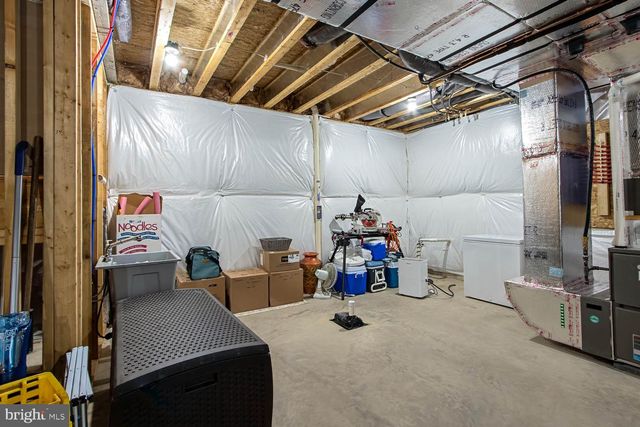 190 SUSSEX DR, State College, PA 16801