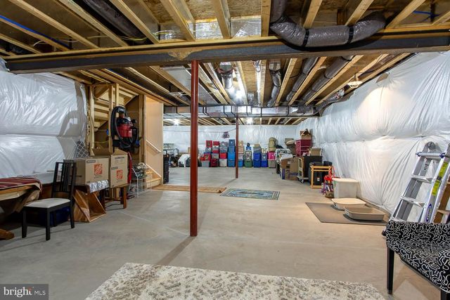 190 SUSSEX DR, State College, PA 16801