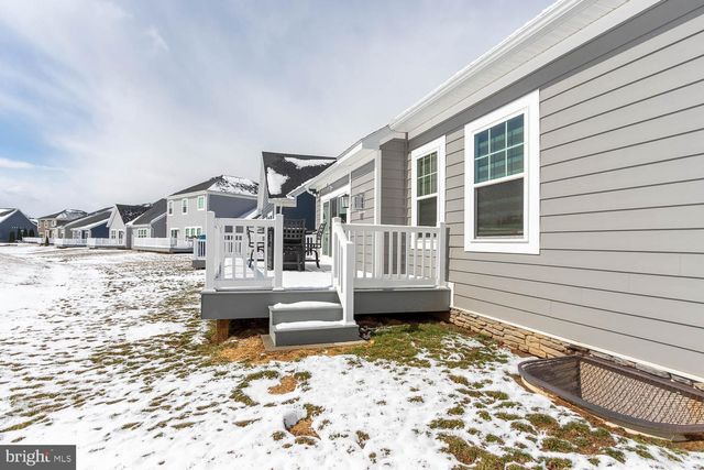 190 SUSSEX DR, State College, PA 16801