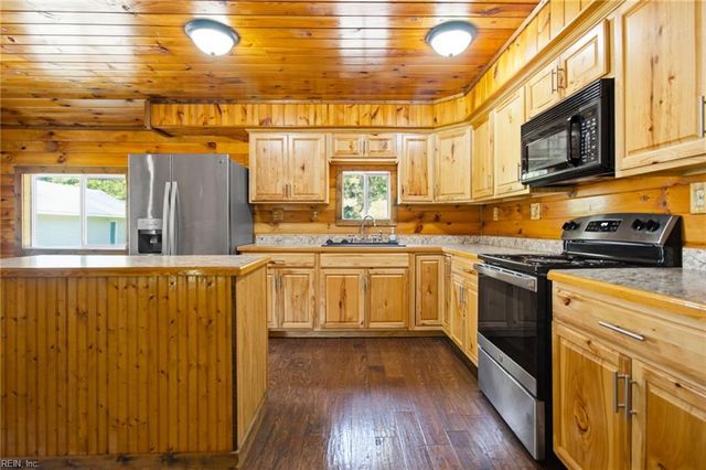 8368 Whispering Pines TRL, Windsor, VA 23487