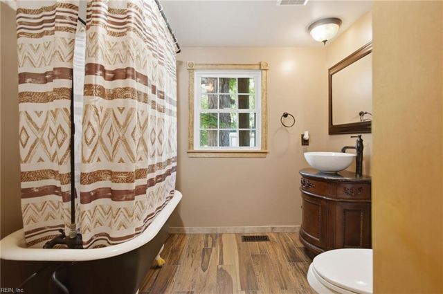 8368 Whispering Pines TRL, Windsor, VA 23487