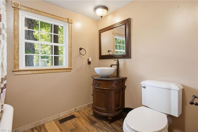 8368 Whispering Pines TRL, Windsor, VA 23487