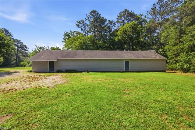8368 Whispering Pines TRL, Windsor, VA 23487