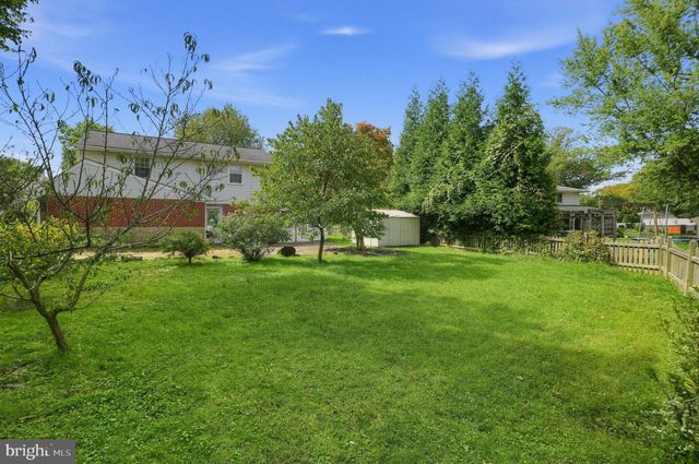1901 LONGCOME DR, Wilmington, DE 19810
