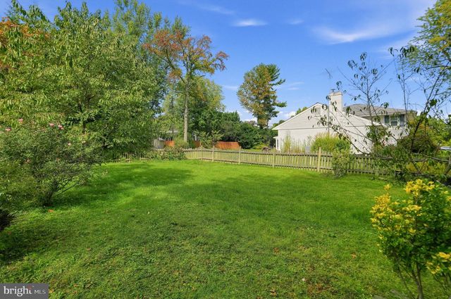 1901 LONGCOME DR, Wilmington, DE 19810
