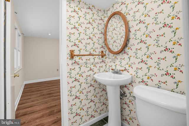 1901 LONGCOME DR, Wilmington, DE 19810
