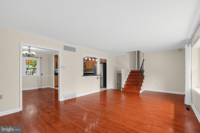 1901 LONGCOME DR, Wilmington, DE 19810