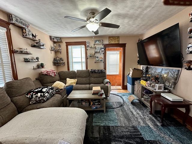 150 Crawford St, Fall River, MA 02724