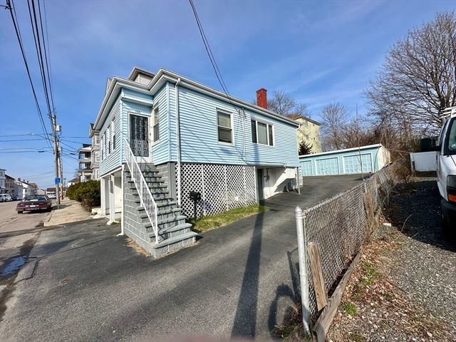 150 Crawford St, Fall River, MA 02724