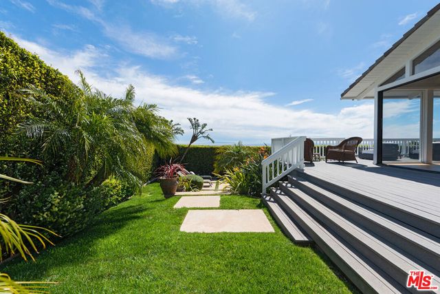 23901 Malibu Knolls Road, Malibu, CA 90265