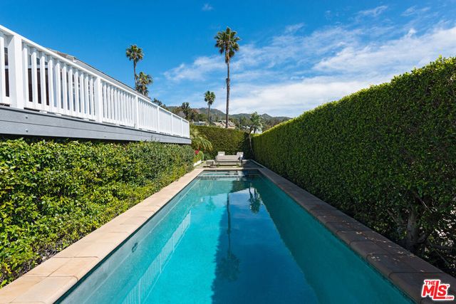 23901 Malibu Knolls Road, Malibu, CA 90265