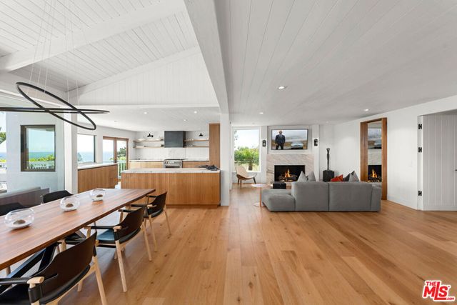 23901 Malibu Knolls Road, Malibu, CA 90265