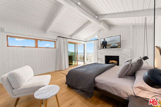 23901 Malibu Knolls Road, Malibu, CA 90265