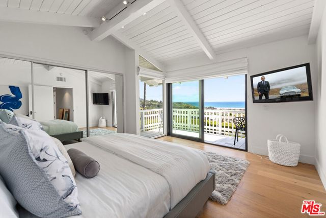 23901 Malibu Knolls Road, Malibu, CA 90265