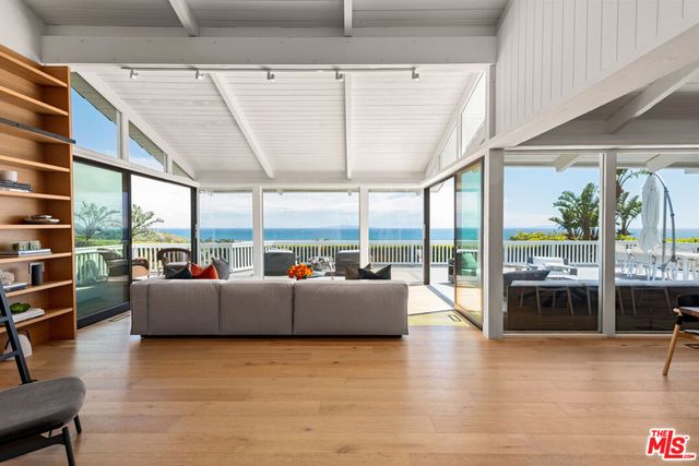 23901 Malibu Knolls Road, Malibu, CA 90265