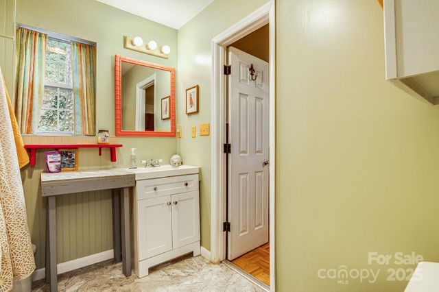 55 Heavenly Lane, Fairview, NC 28730