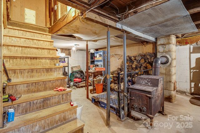 55 Heavenly Lane, Fairview, NC 28730