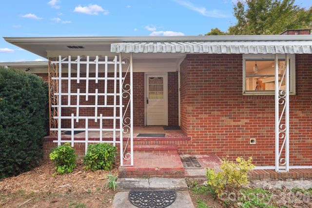 1452 Sweeten Creek Road, Asheville, NC 28803