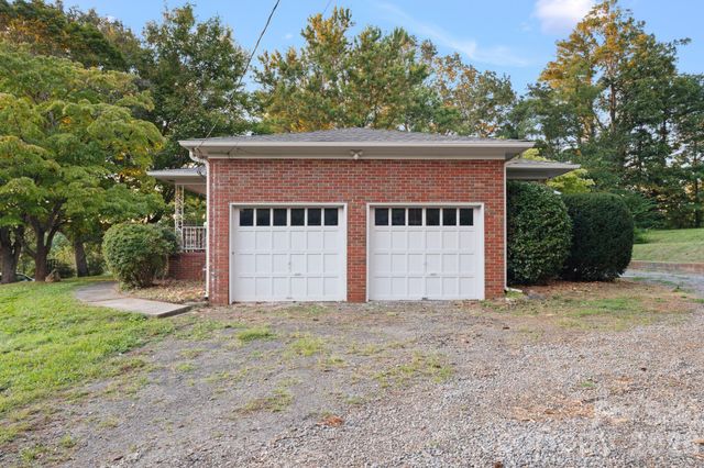 1452 Sweeten Creek Road, Asheville, NC 28803