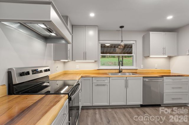 1452 Sweeten Creek Road, Asheville, NC 28803