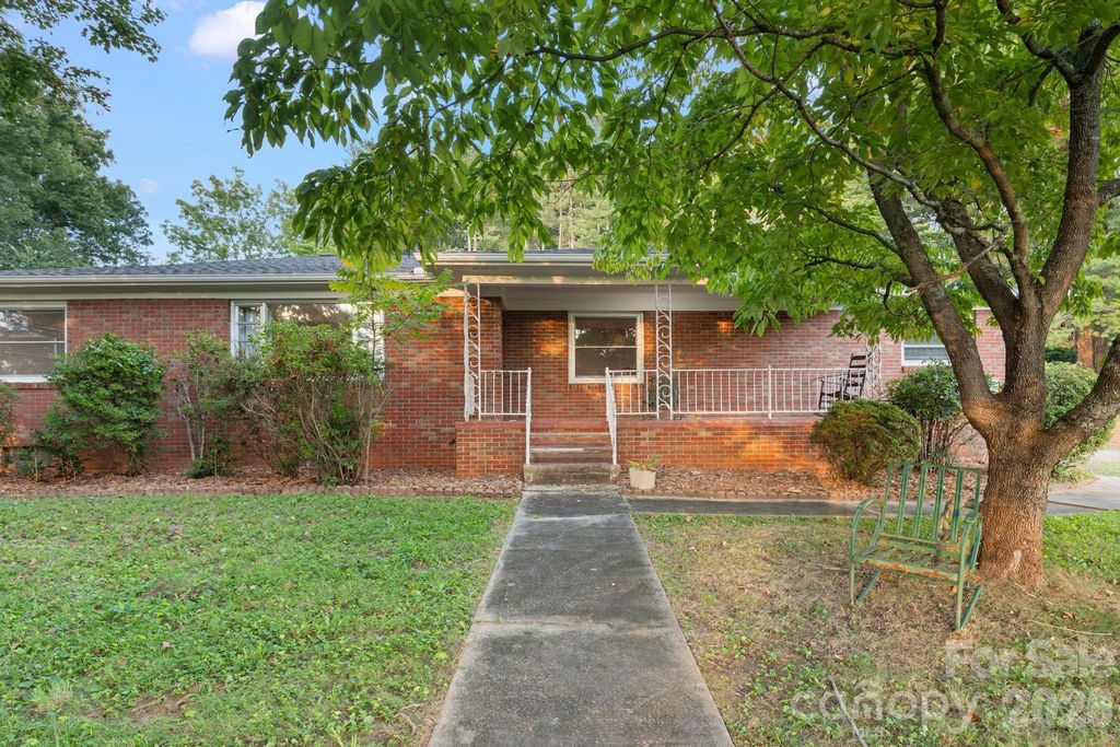 1452 Sweeten Creek Road, Asheville, NC 28803