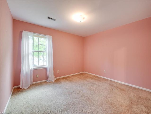 1 Oscars CT, Poquoson, VA 23662