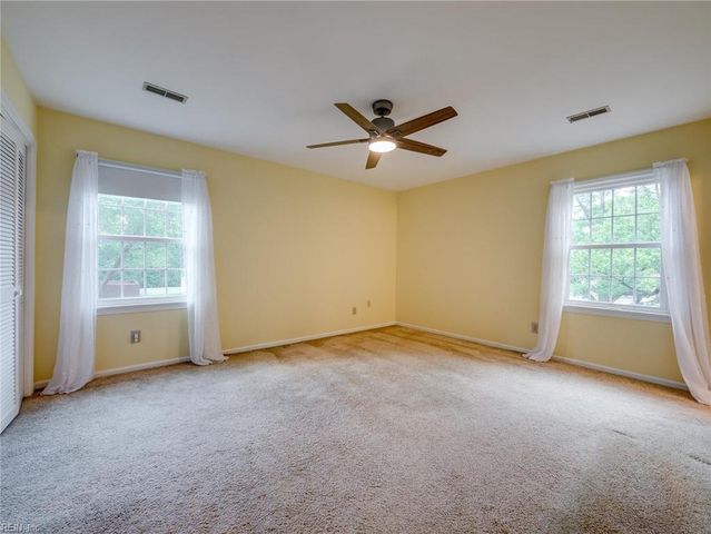 1 Oscars CT, Poquoson, VA 23662