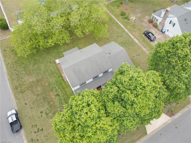 1 Oscars CT, Poquoson, VA 23662