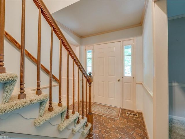 1 Oscars CT, Poquoson, VA 23662
