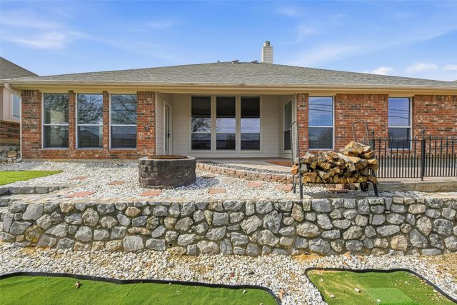 5836 Sugar Maple Drive, Fort Worth, TX 76244