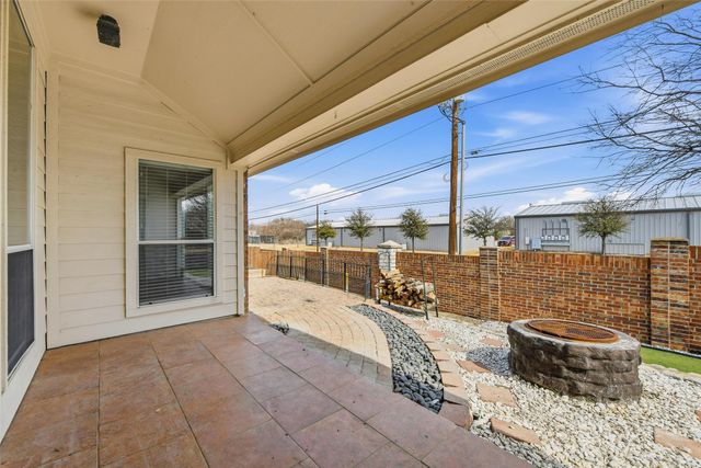 5836 Sugar Maple Drive, Fort Worth, TX 76244