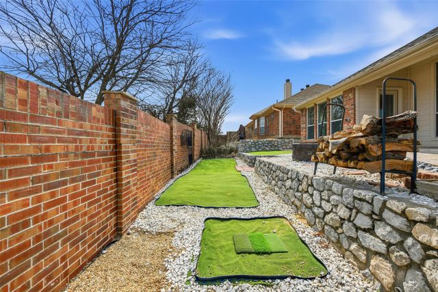 5836 Sugar Maple Drive, Fort Worth, TX 76244